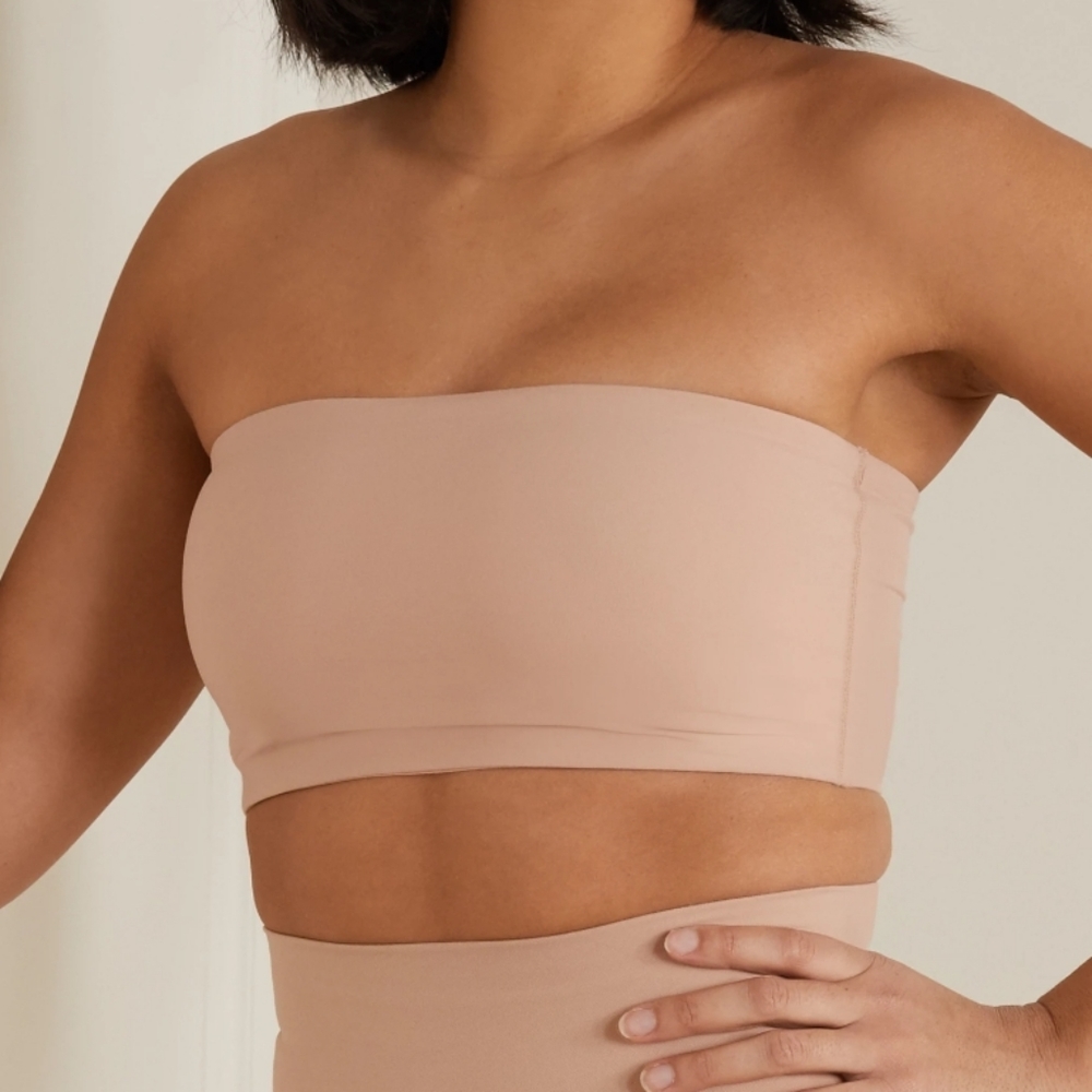 SKIMS Clay Nude Fits Everbody Bandeau Bra